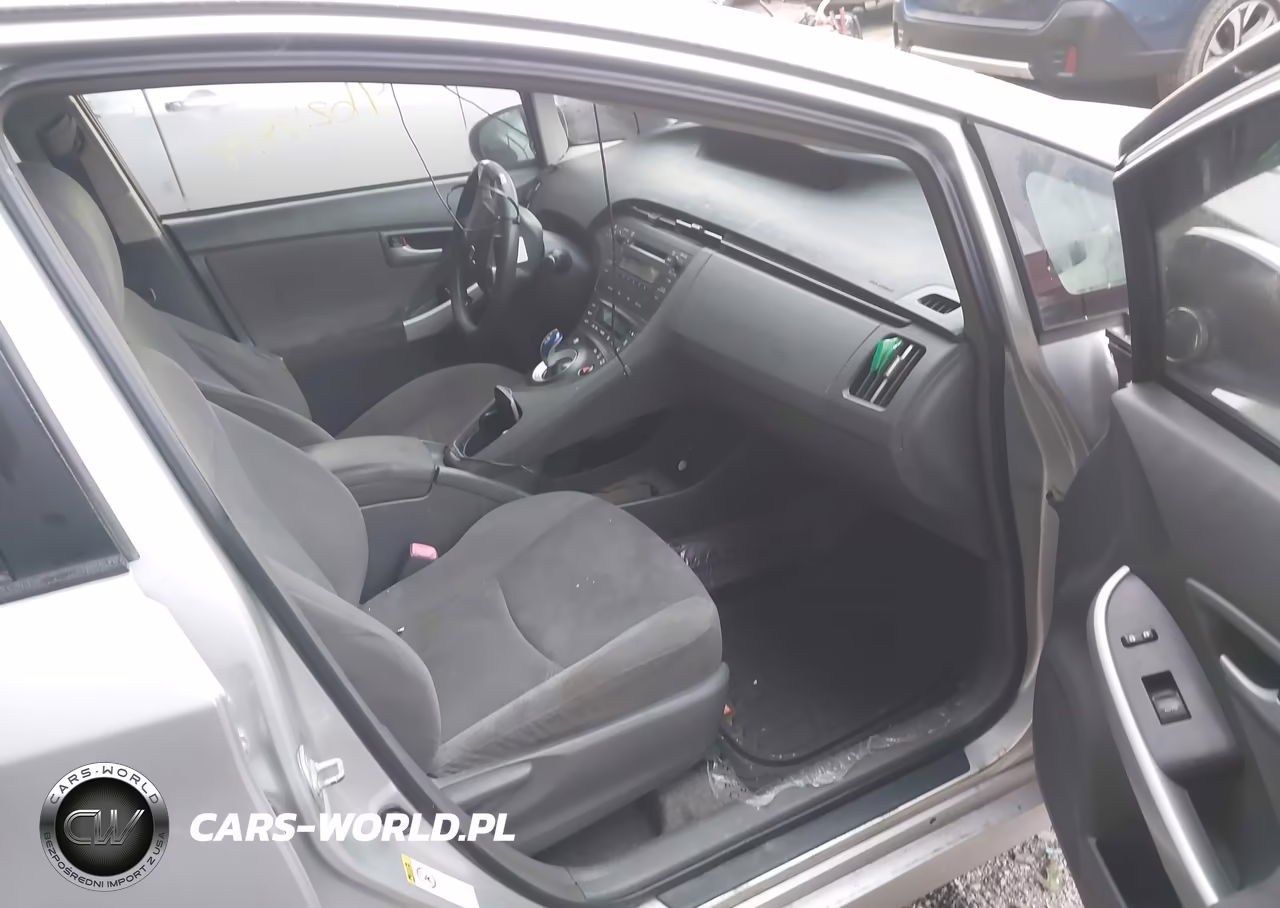 2011 Toyota Prius Two VIN:JTDKN3DU2B1430019 - 5
