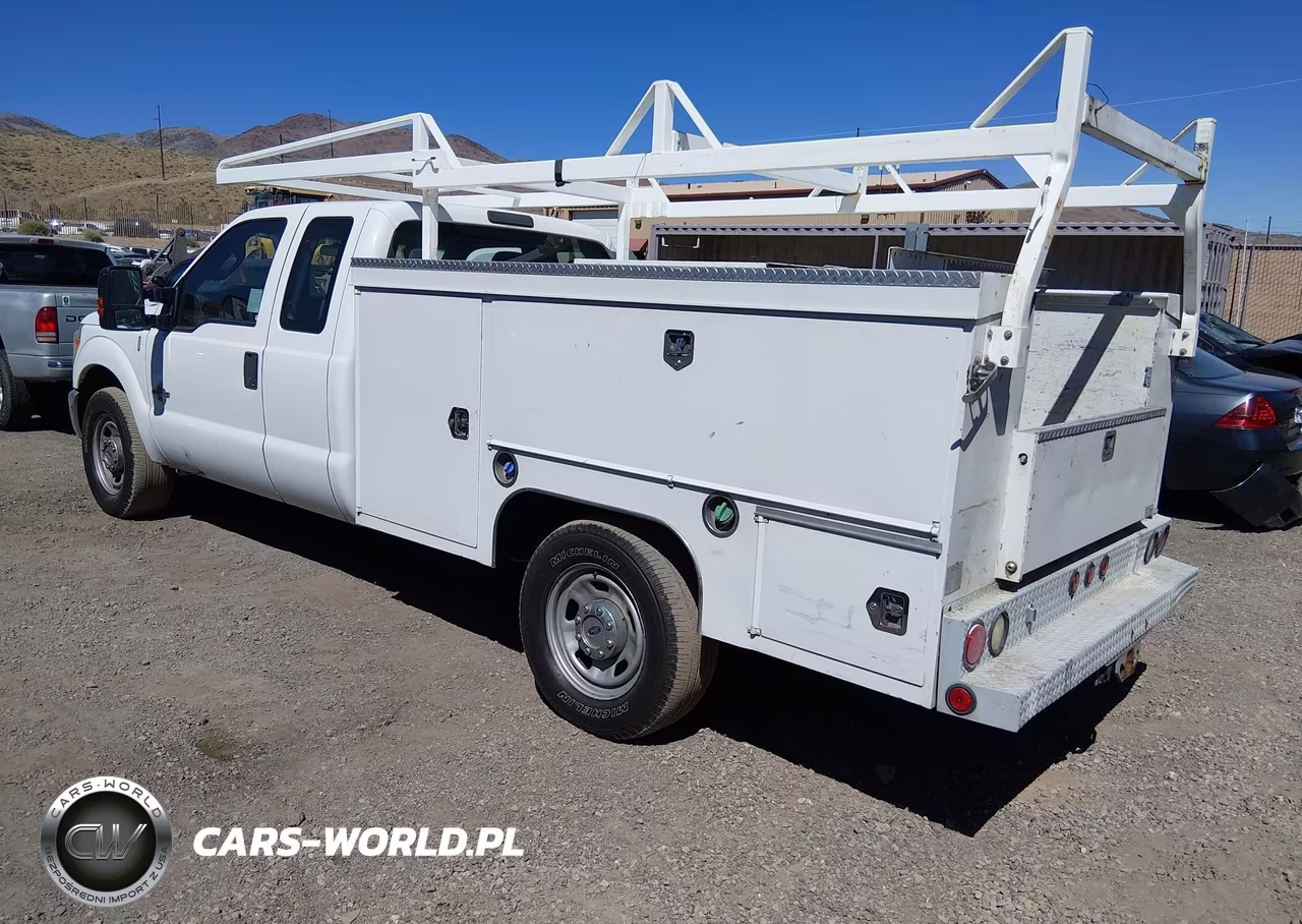 2015 Ford F-350 Chassis Xl VIN:1FD8X3ET5FEA05060 - 3
