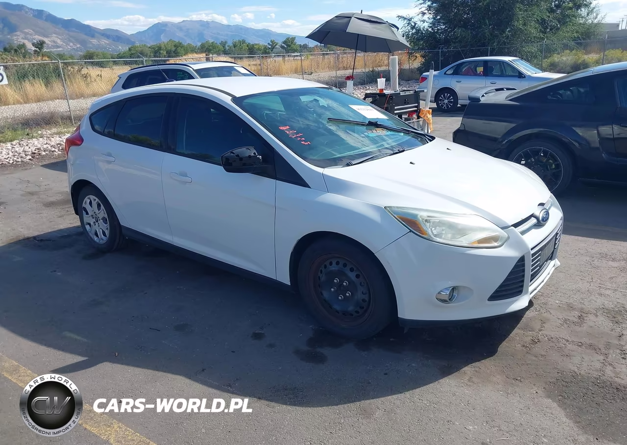 2012 Ford Focus Se VIN:1FAHP3K2XCL197346 - 1