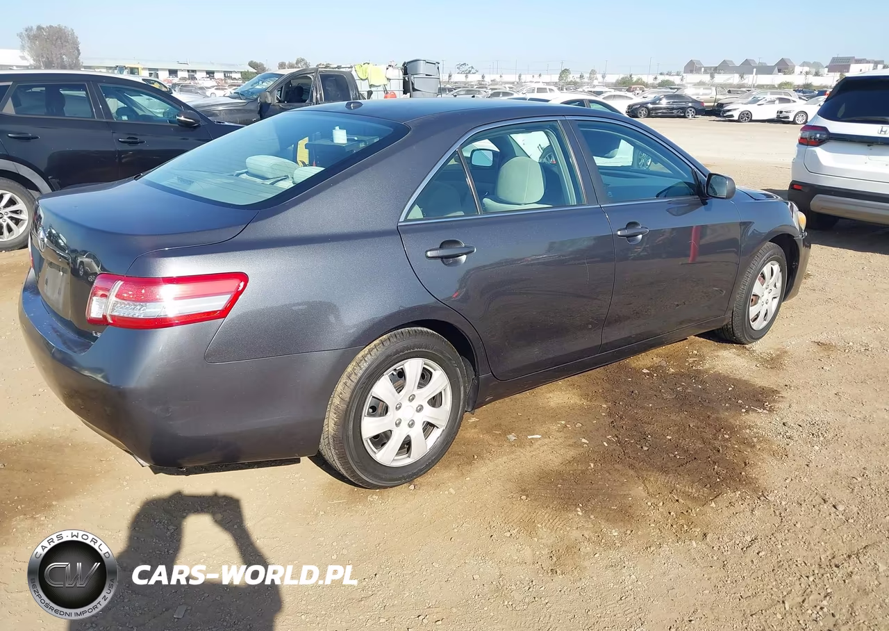 2010 Toyota Camry Le VIN:4T1BF3EK6AU023856 - 4