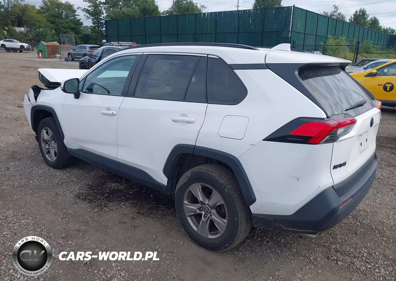 2023 Toyota Rav4 Xle VIN:2T3P1RFV4PW347128 - 3