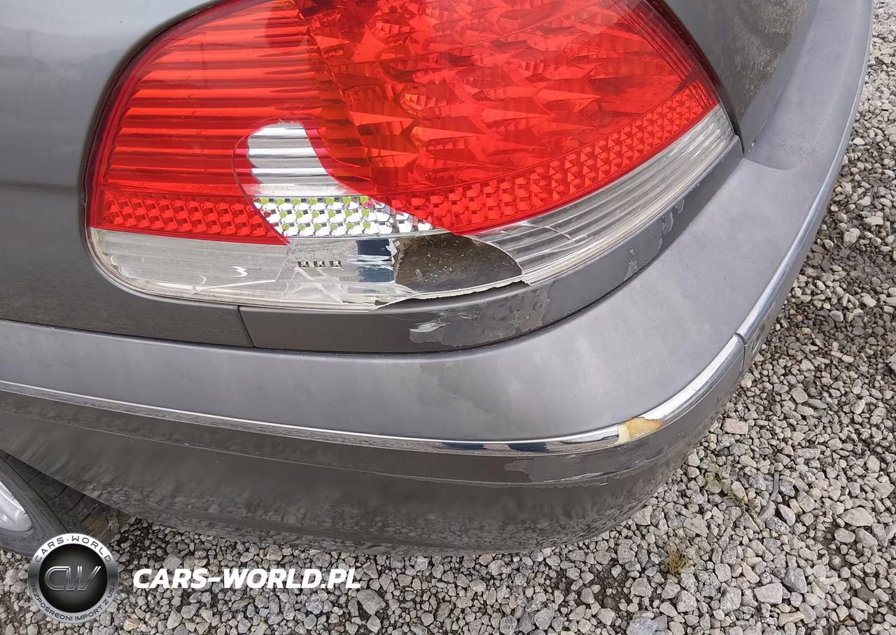 2004 BMW 745Li VIN:WBAGN63474DS49411 - 16