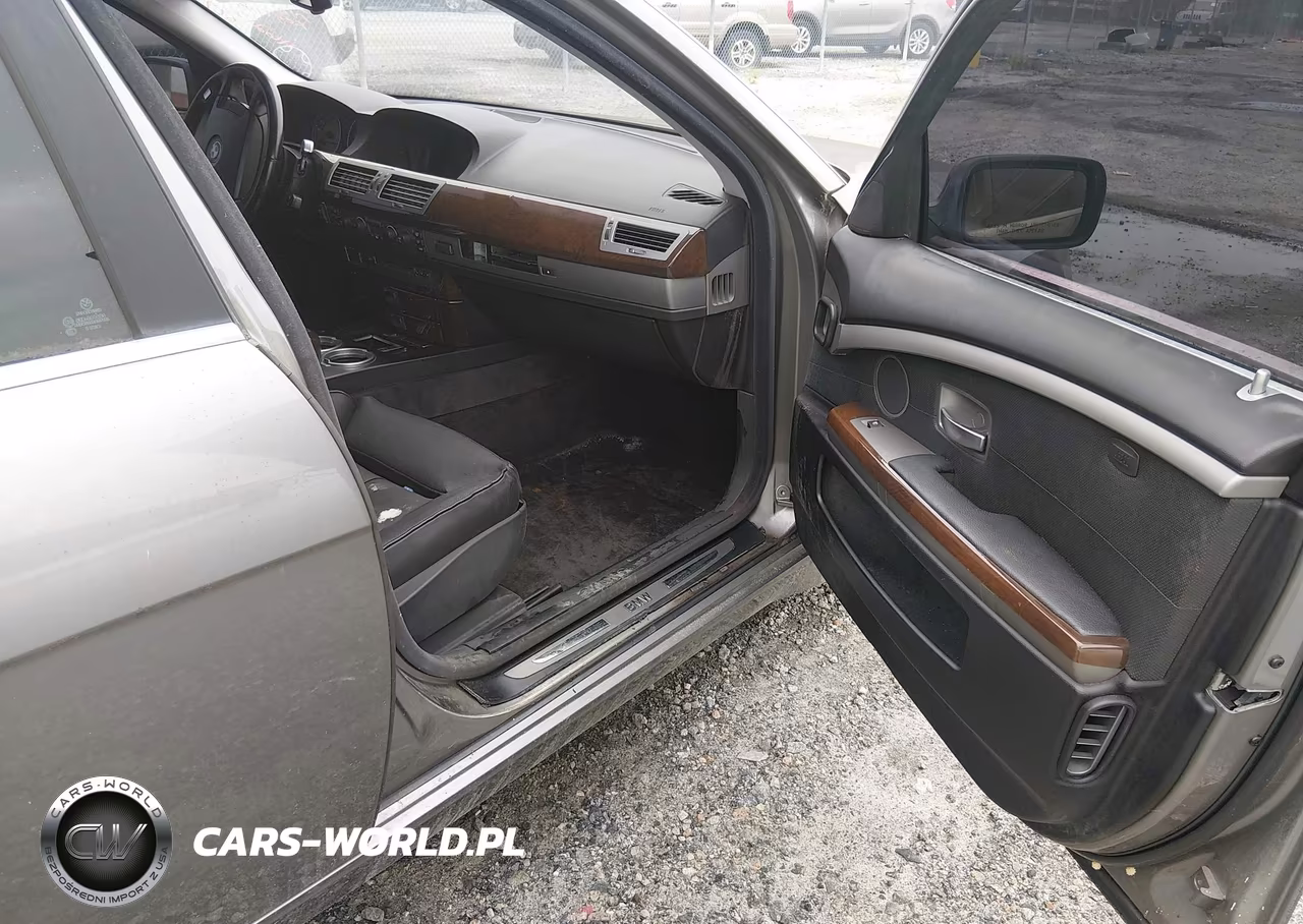 2004 BMW 745Li VIN:WBAGN63474DS49411 - 5
