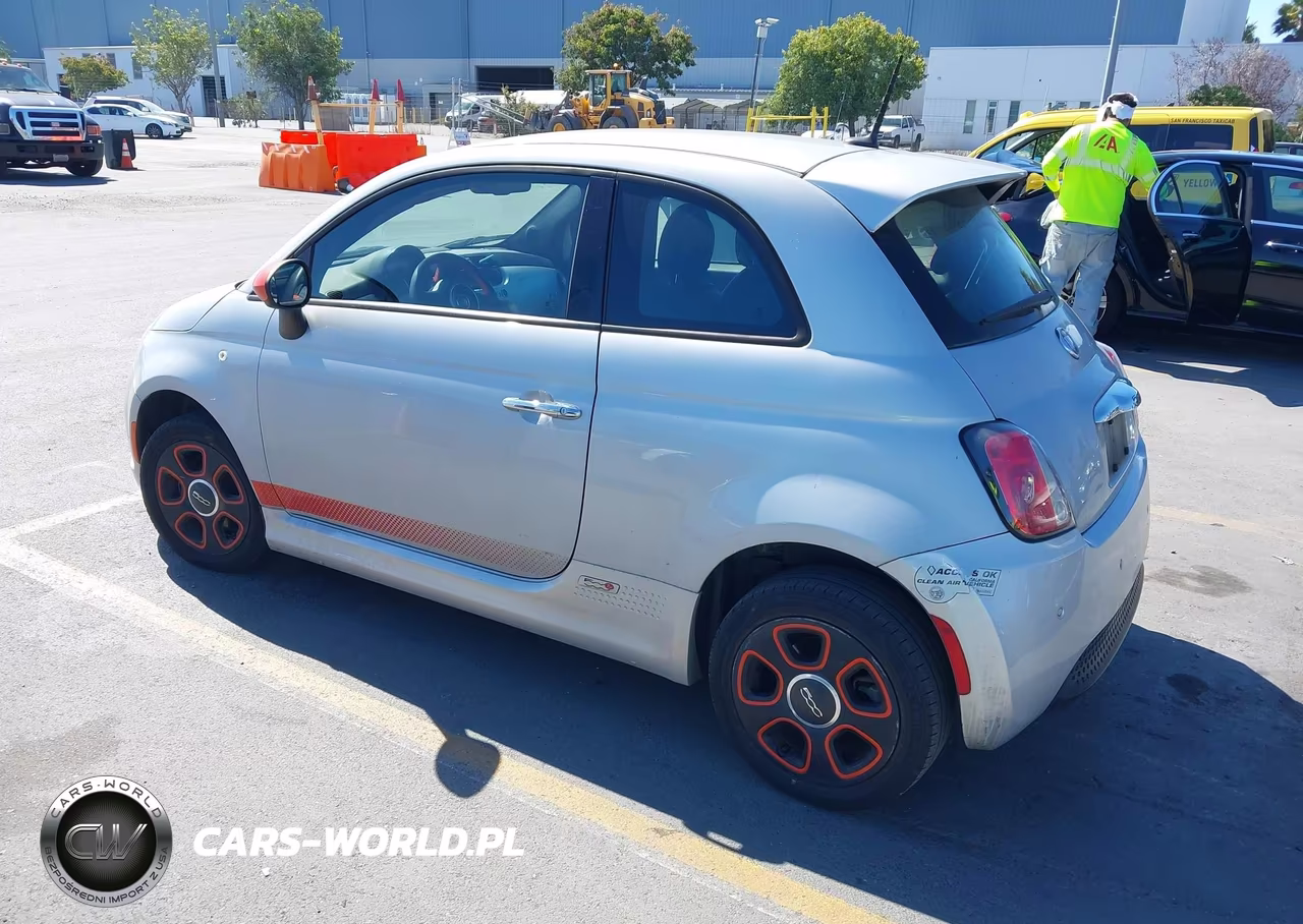 2014 Fiat 500E Battery Electric VIN:3C3CFFGEXET225573 - 3