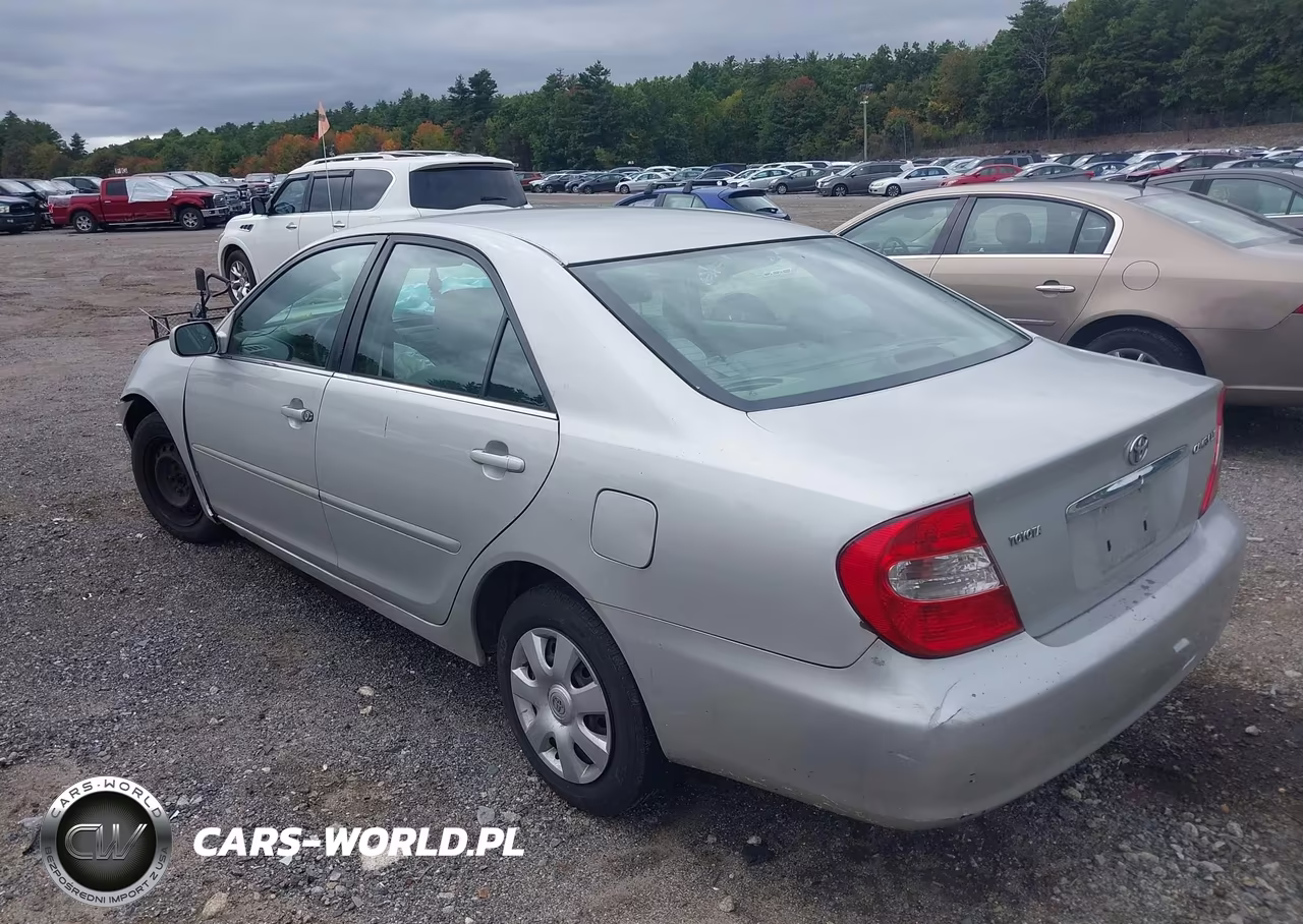 2003 Toyota Camry Le VIN:4T1BE32KX3U146506 - 3