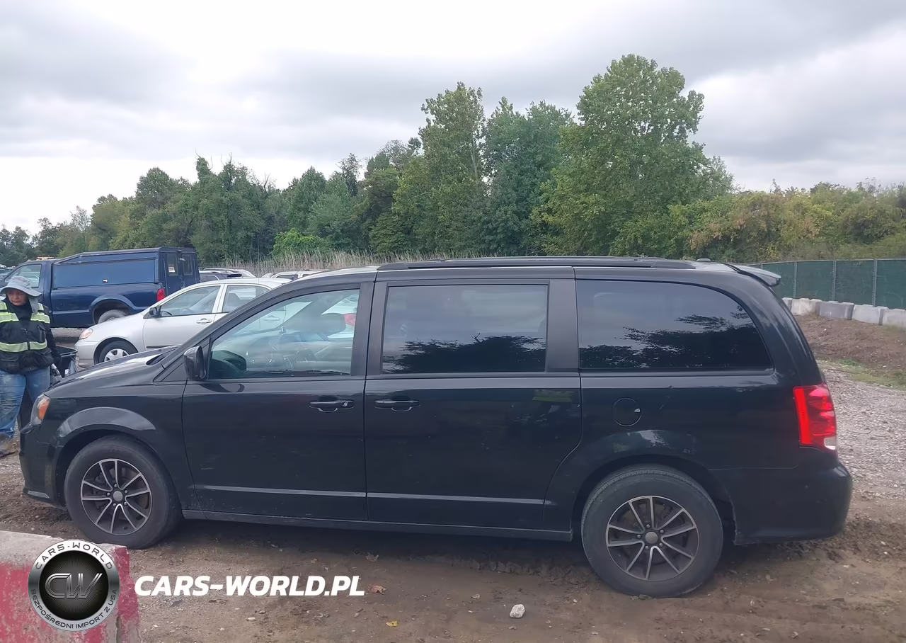 2019 Dodge Grand Caravan Gt VIN:2C4RDGEG6KR611945 - 14