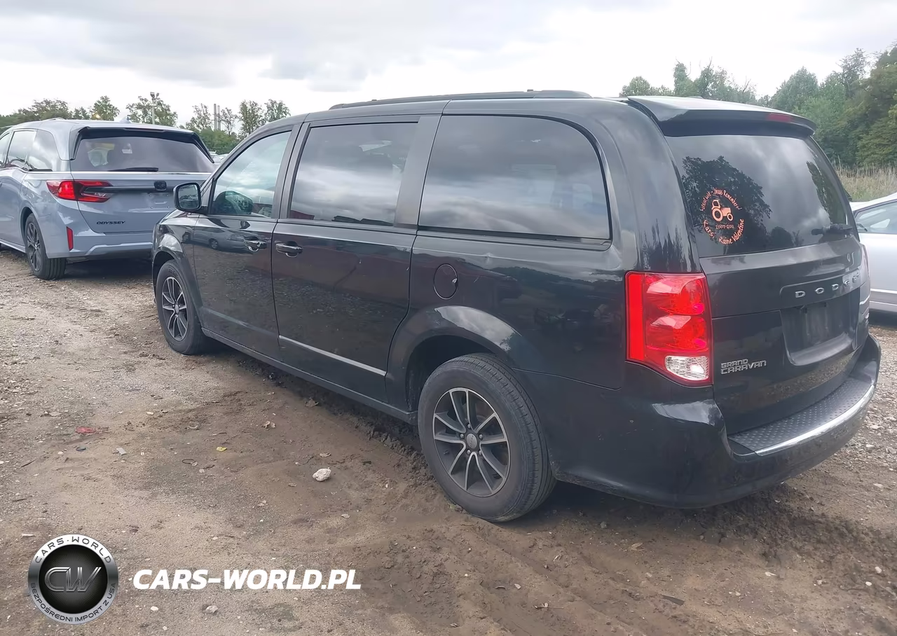 2019 Dodge Grand Caravan Gt VIN:2C4RDGEG6KR611945 - 3