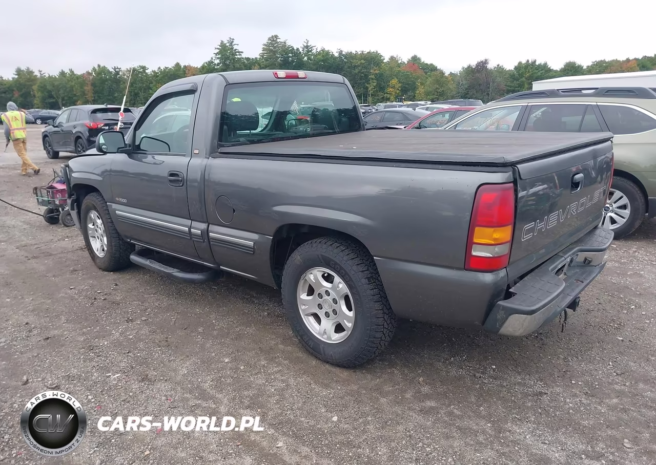 2002 Chevrolet Silverado 1500 VIN:1GCEC14W32Z312782 - 3