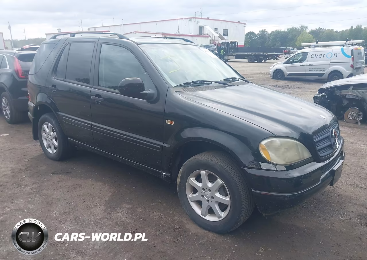 2000 Mercedes-Benz M-Class