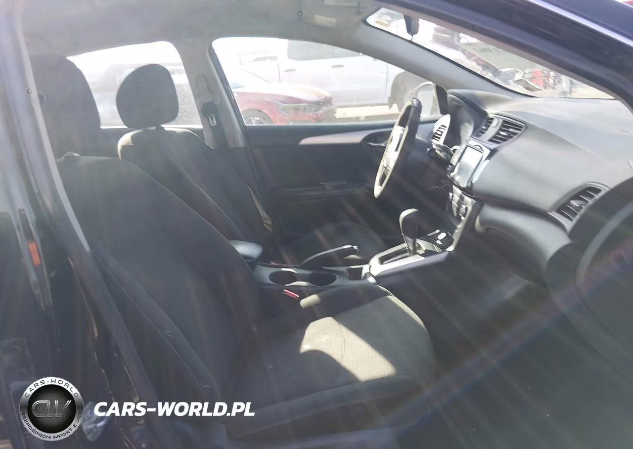 2019 Nissan Sentra S VIN:3N1AB7AP2KY421975 - 5