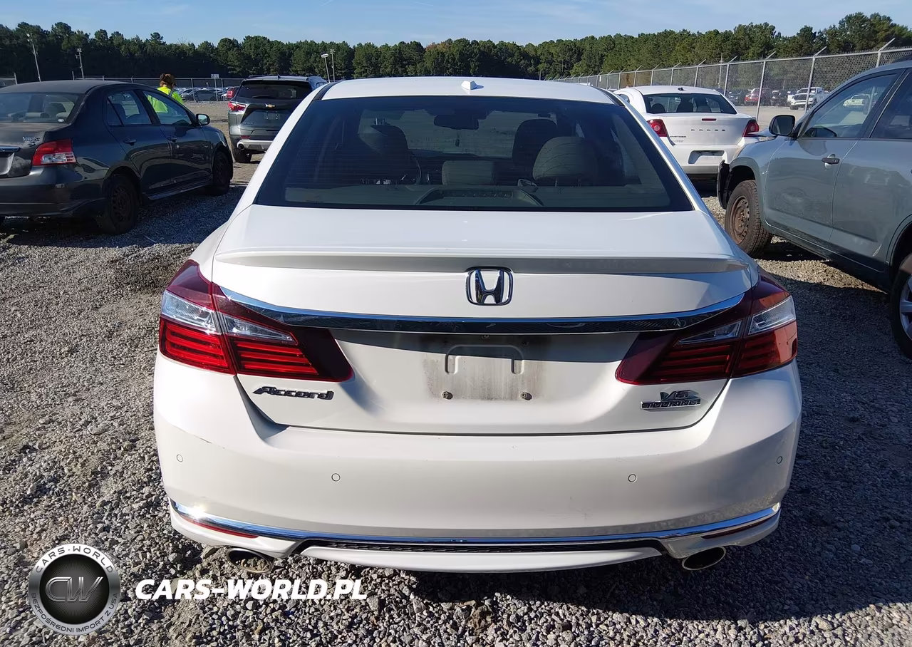 2017 Honda Accord Touring V6 VIN:1HGCR3F93HA023550 - 16