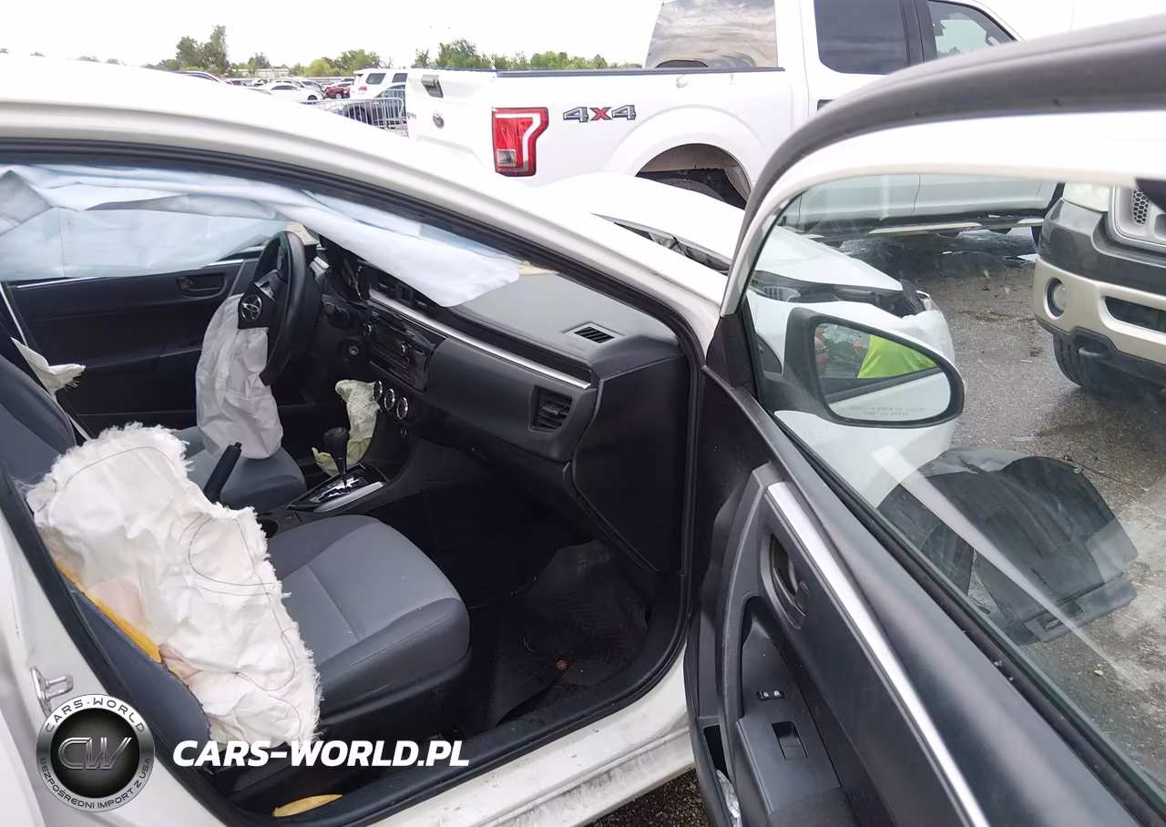 2014 Toyota Corolla L VIN:5YFBURHE3EP155561 - 5