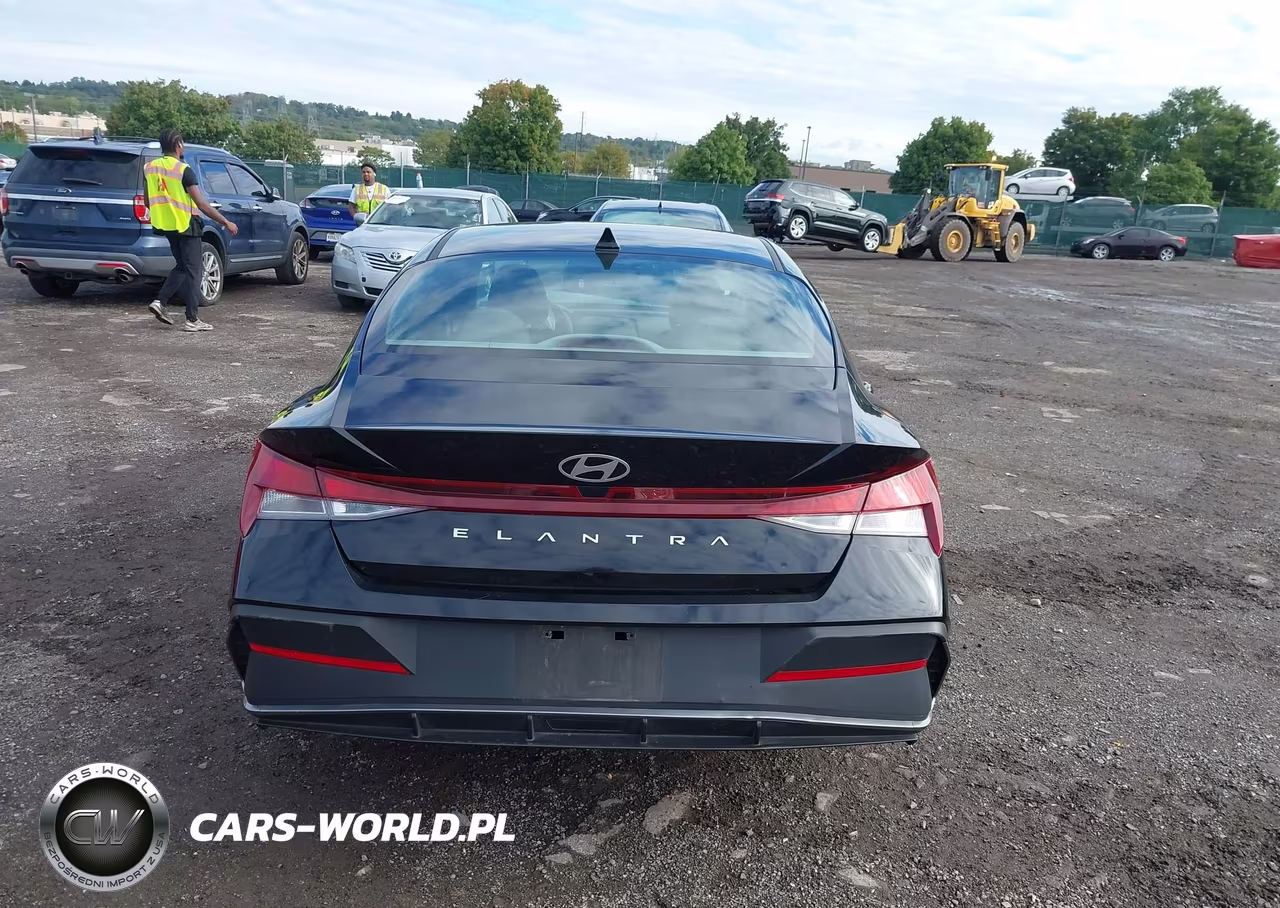 2024 Hyundai Elantra Se VIN:KMHLL4DG2RU835893 - 17