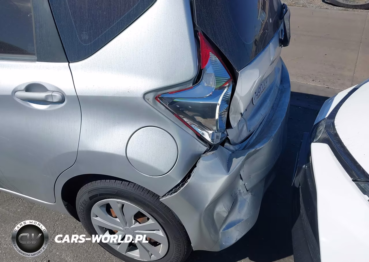2017 Nissan Versa Note Sv VIN:3N1CE2CP1HL359443 - 12