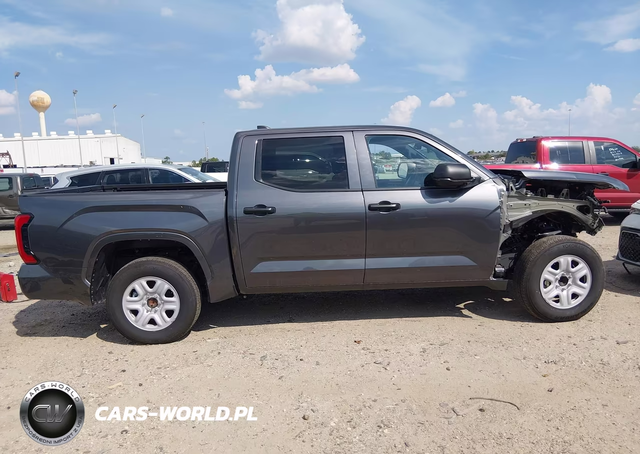 2025 Toyota Tundra Sr VIN:5TFKB5AB6SX050492 - 14