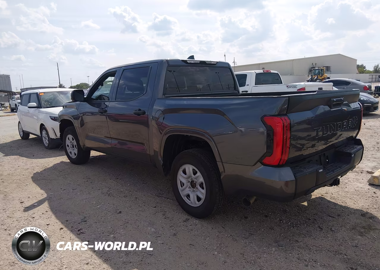 2025 Toyota Tundra Sr VIN:5TFKB5AB6SX050492 - 3