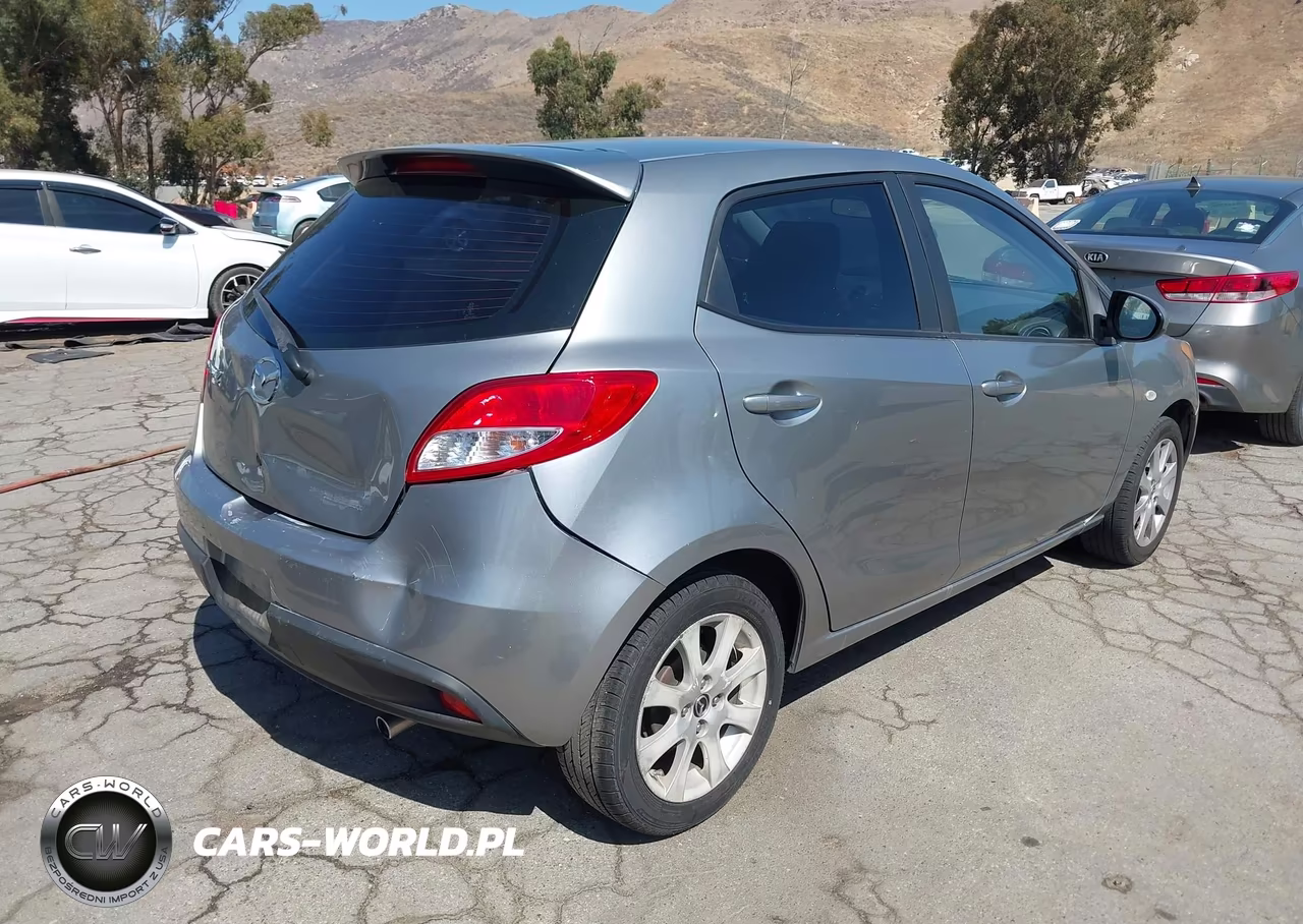 2013 Mazda Mazda2 Touring VIN:JM1DE1LZ9D0161181 - 4