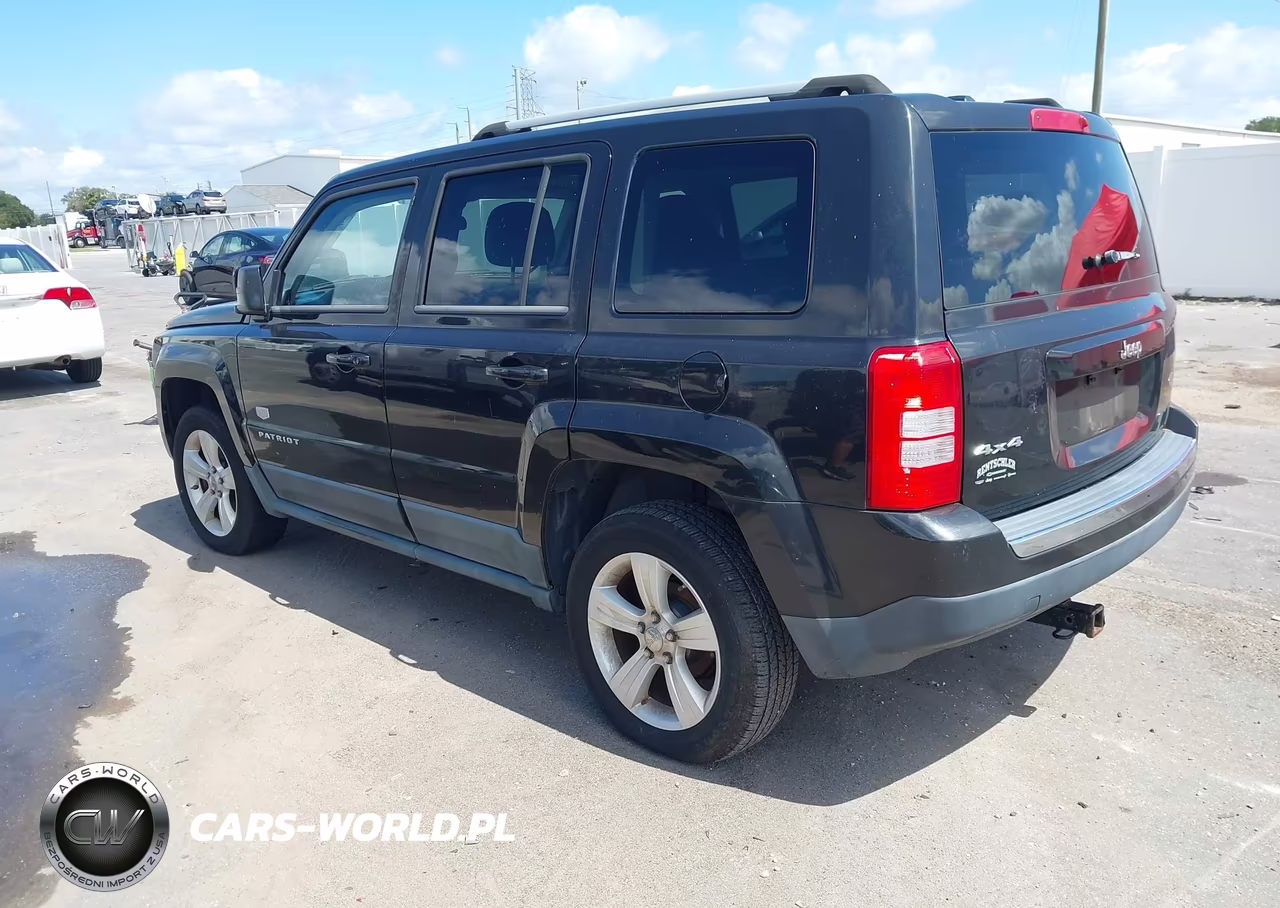 2011 Jeep Patriot Latitude X VIN:1J4NF4GB6BD165107 - 3