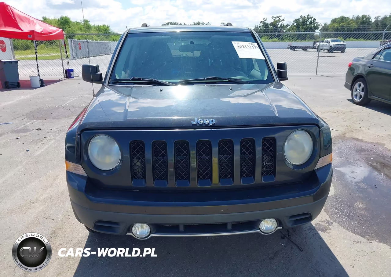 2011 Jeep Patriot Latitude X VIN:1J4NF4GB6BD165107 - 6