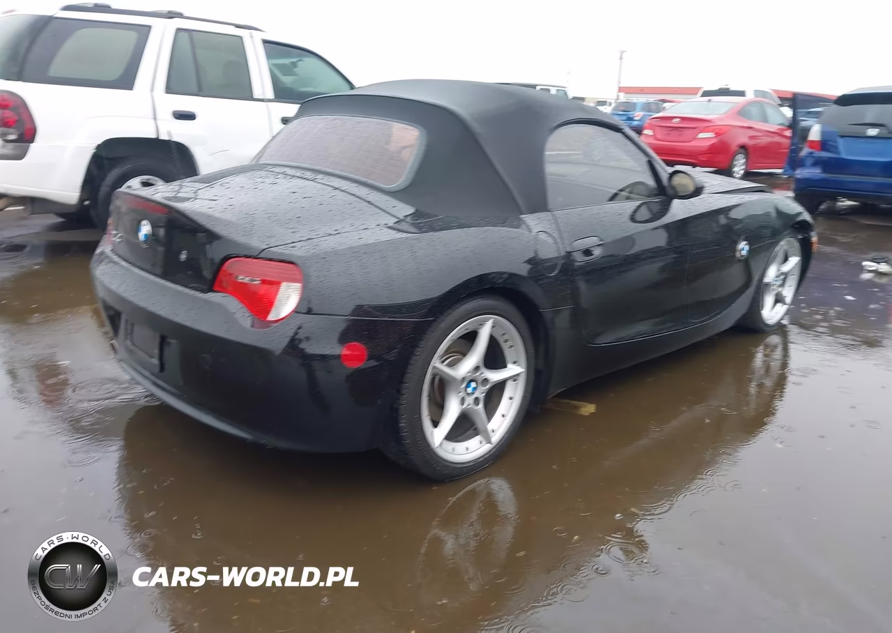 2007 BMW Z4 3.0Si VIN:4USBU53547LX03153 - 4
