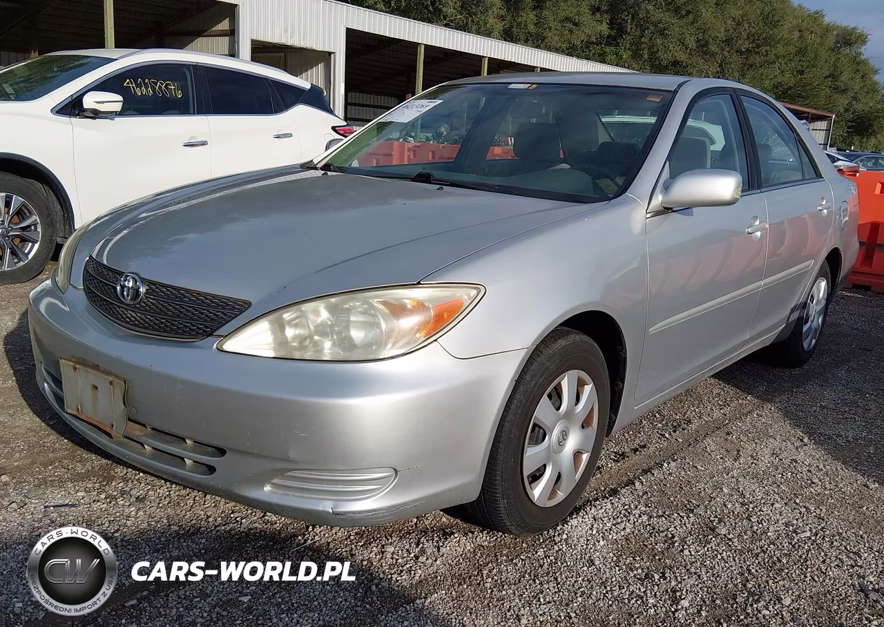2002 Toyota Camry Le VIN:4T1BE32K32U564386 - 2