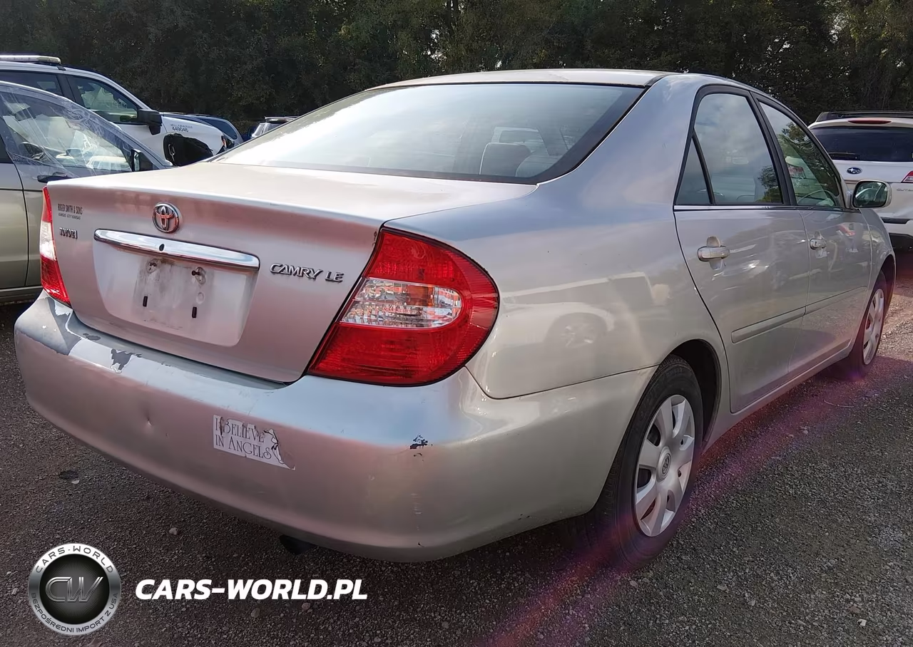 2002 Toyota Camry Le VIN:4T1BE32K32U564386 - 4