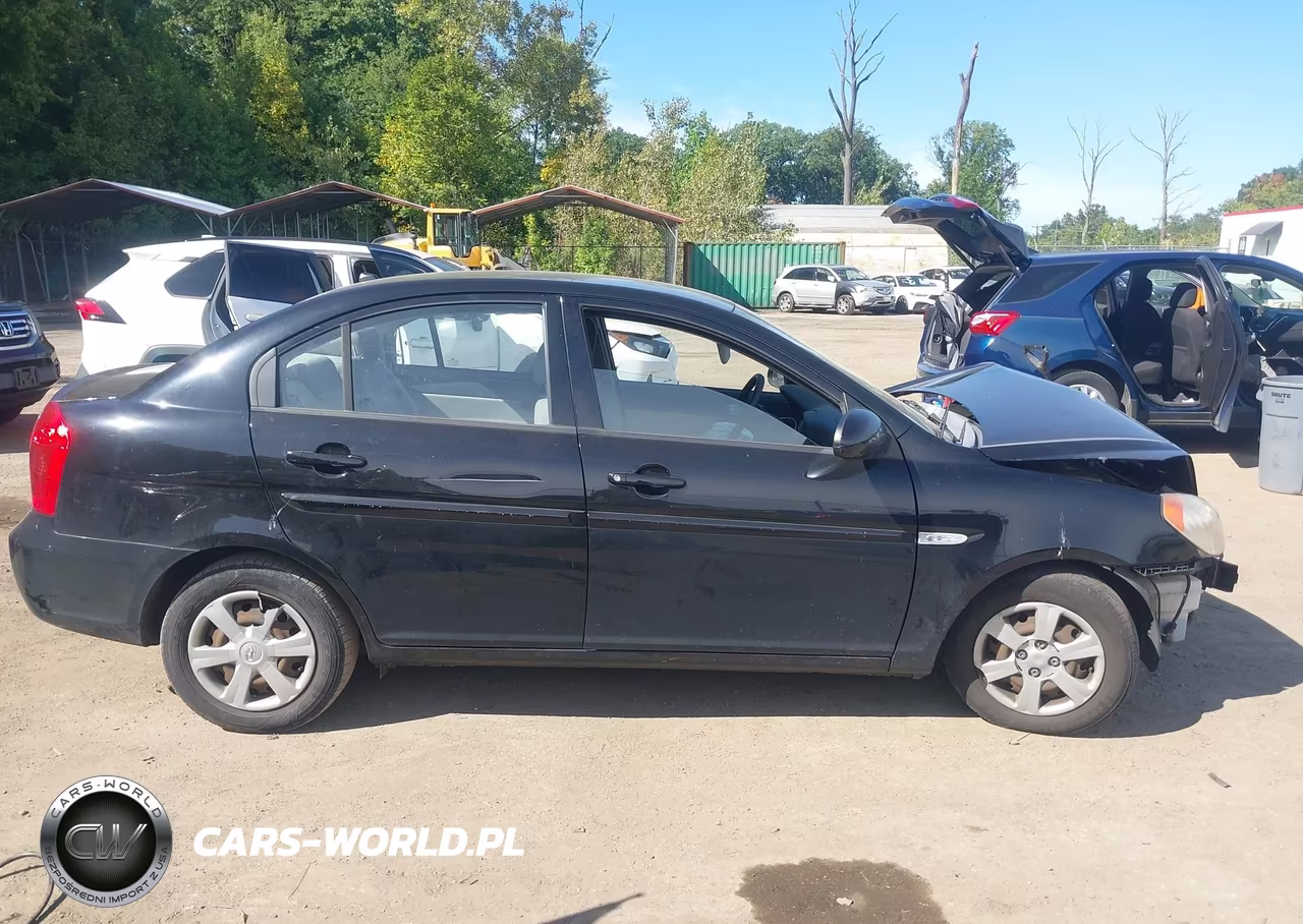 2007 Hyundai Accent Gls VIN:KMHCN46C47U165796 - 13