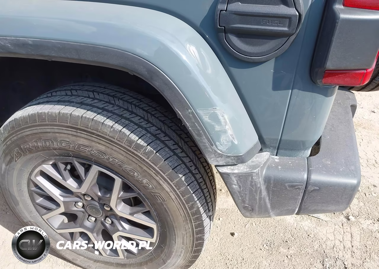 2026 Jeep Wrangler Sahara 4X4 VIN:1C4PJXEN6TW178327 - 18