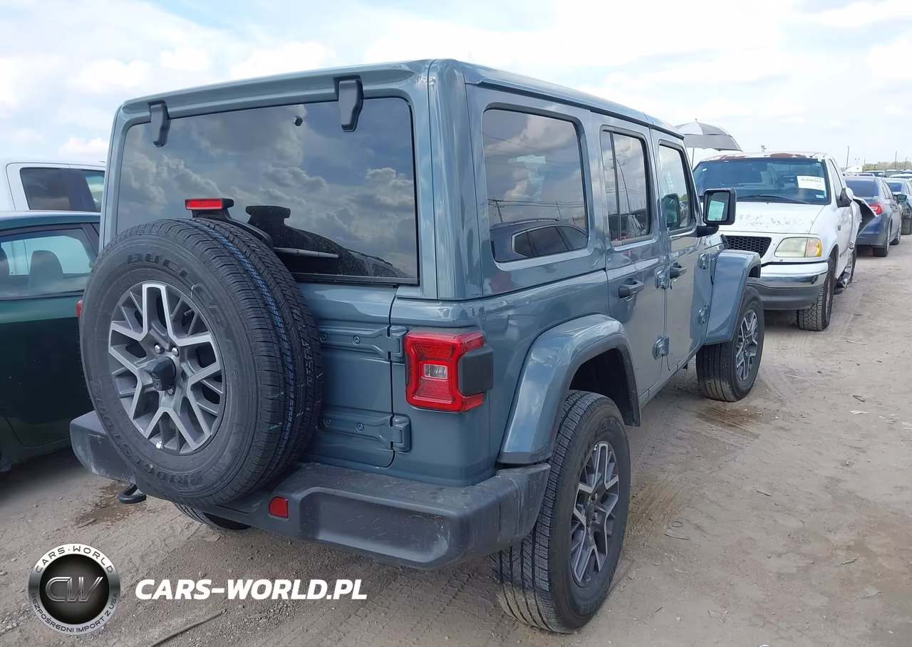 2026 Jeep Wrangler Sahara 4X4 VIN:1C4PJXEN6TW178327 - 4
