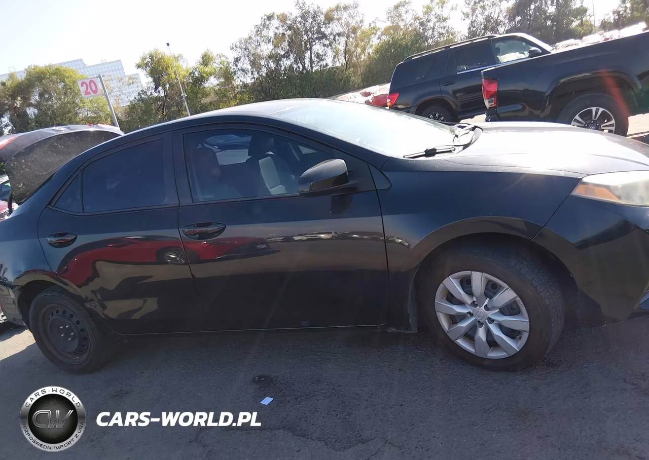 2016 Toyota Corolla Le VIN:5YFBURHE4GP448677 - 14