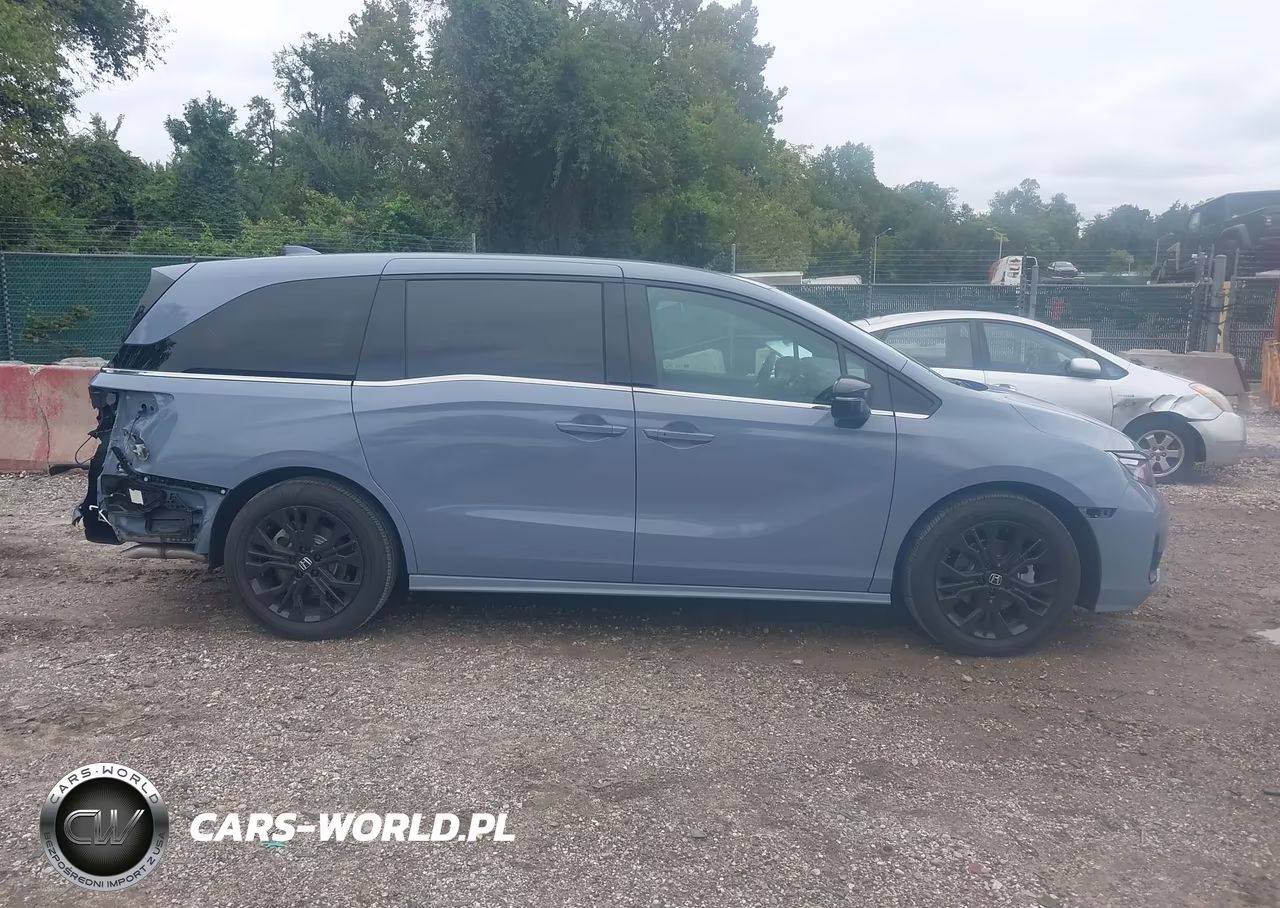 2026 Honda Odyssey Sport-L VIN:5FNRL6H79TB030378 - 14