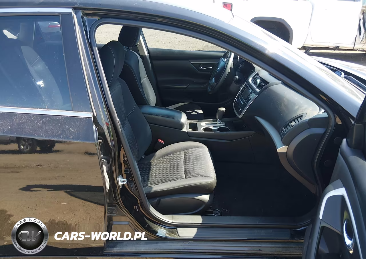 2017 Nissan Altima 2.5 S VIN:1N4AL3AP4HC260863 - 5