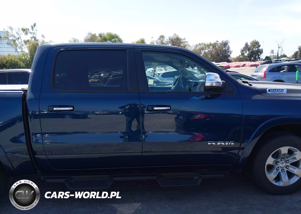 2022 Ram 1500 Laramie VIN:1C6RREJT5NN359123 - 13