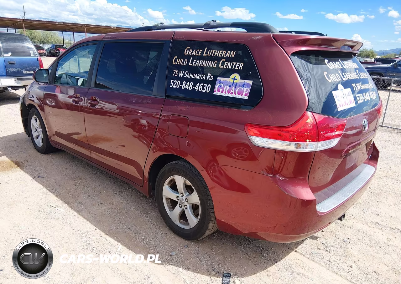 2011 Toyota Sienna Le V6 VIN:5TDKK3DC6BS155404 - 3
