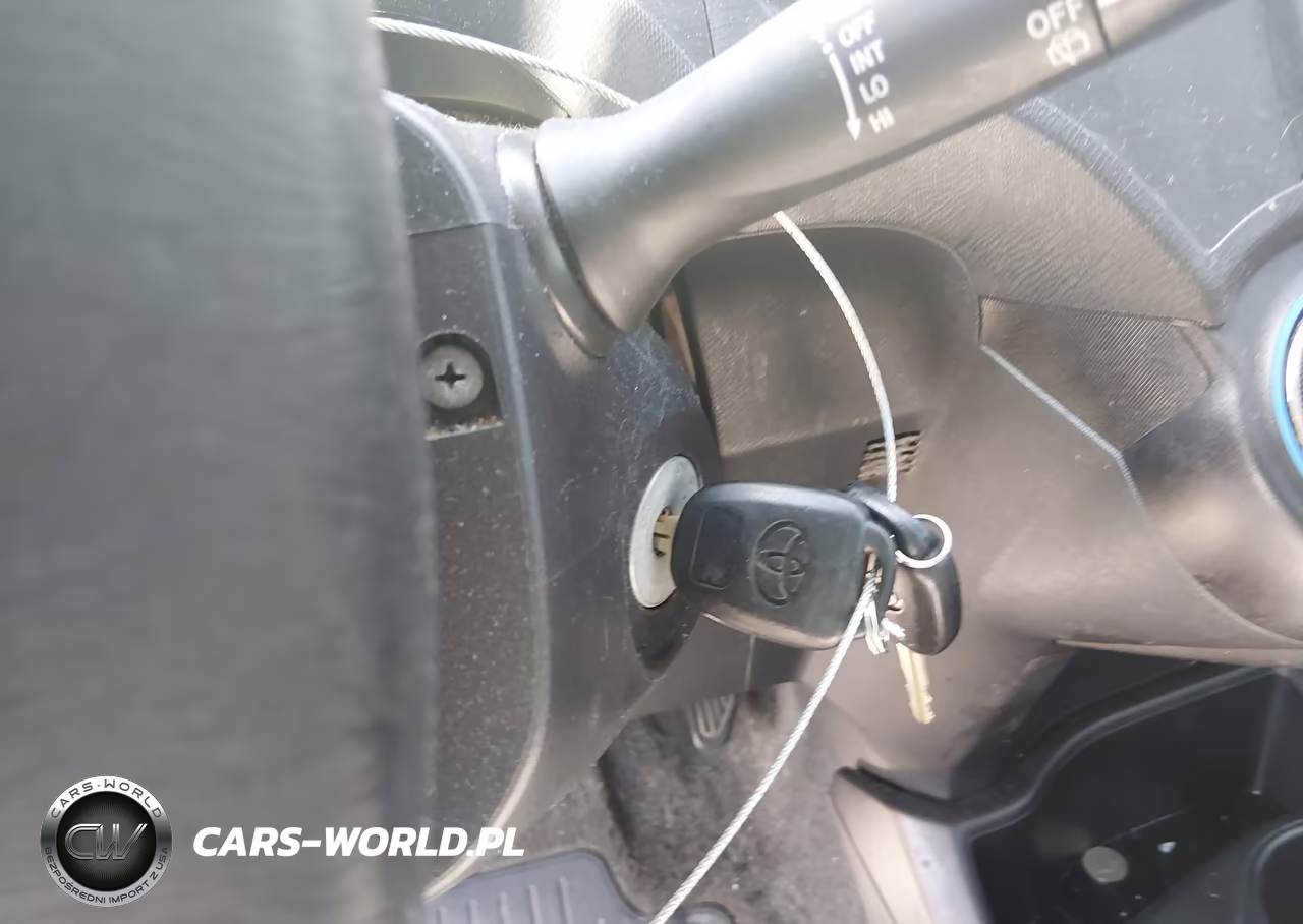 2014 Toyota Prius C One VIN:JTDKDTB39E1074735 - 11