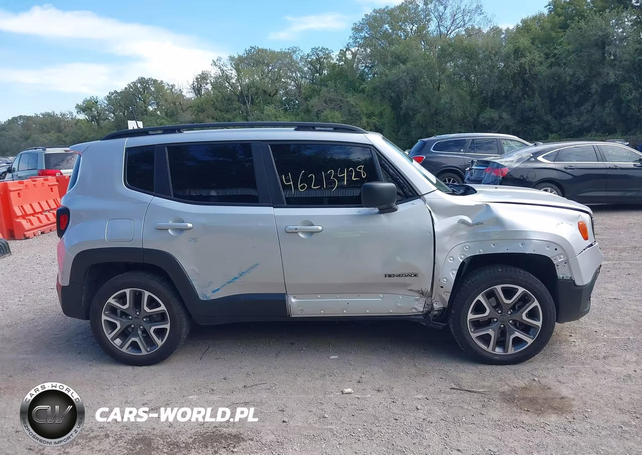 2017 Jeep Renegade Latitude 4X4 VIN:ZACCJBBB7HPE73520 - 14