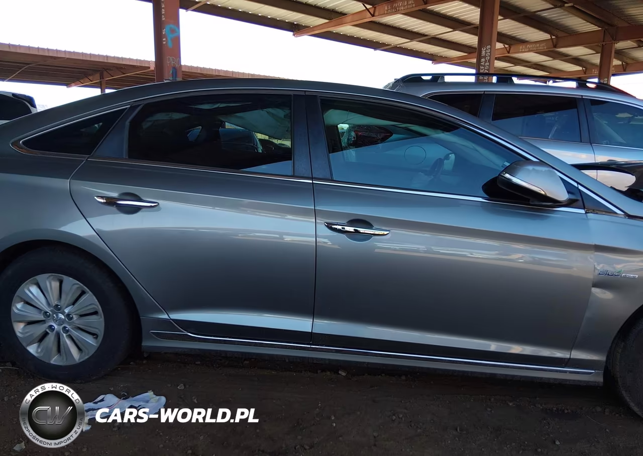 2017 Hyundai Sonata Hybrid Se VIN:KMHE24L34HA069000 - 13