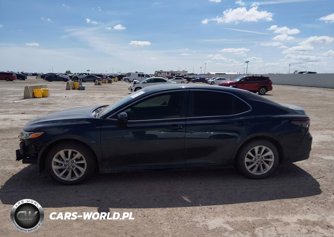 2021 Toyota Camry Le VIN:4T1C11AKXMU549828 - 15