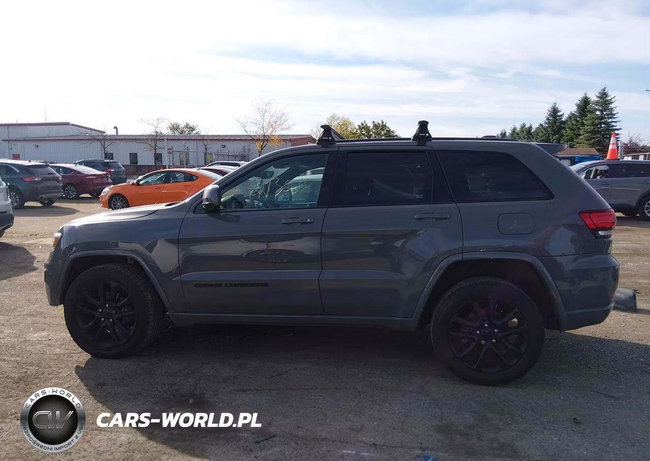 2020 Jeep Grand Cherokee Altitude 4X4 VIN:1C4RJFAGXLC139560 - 14