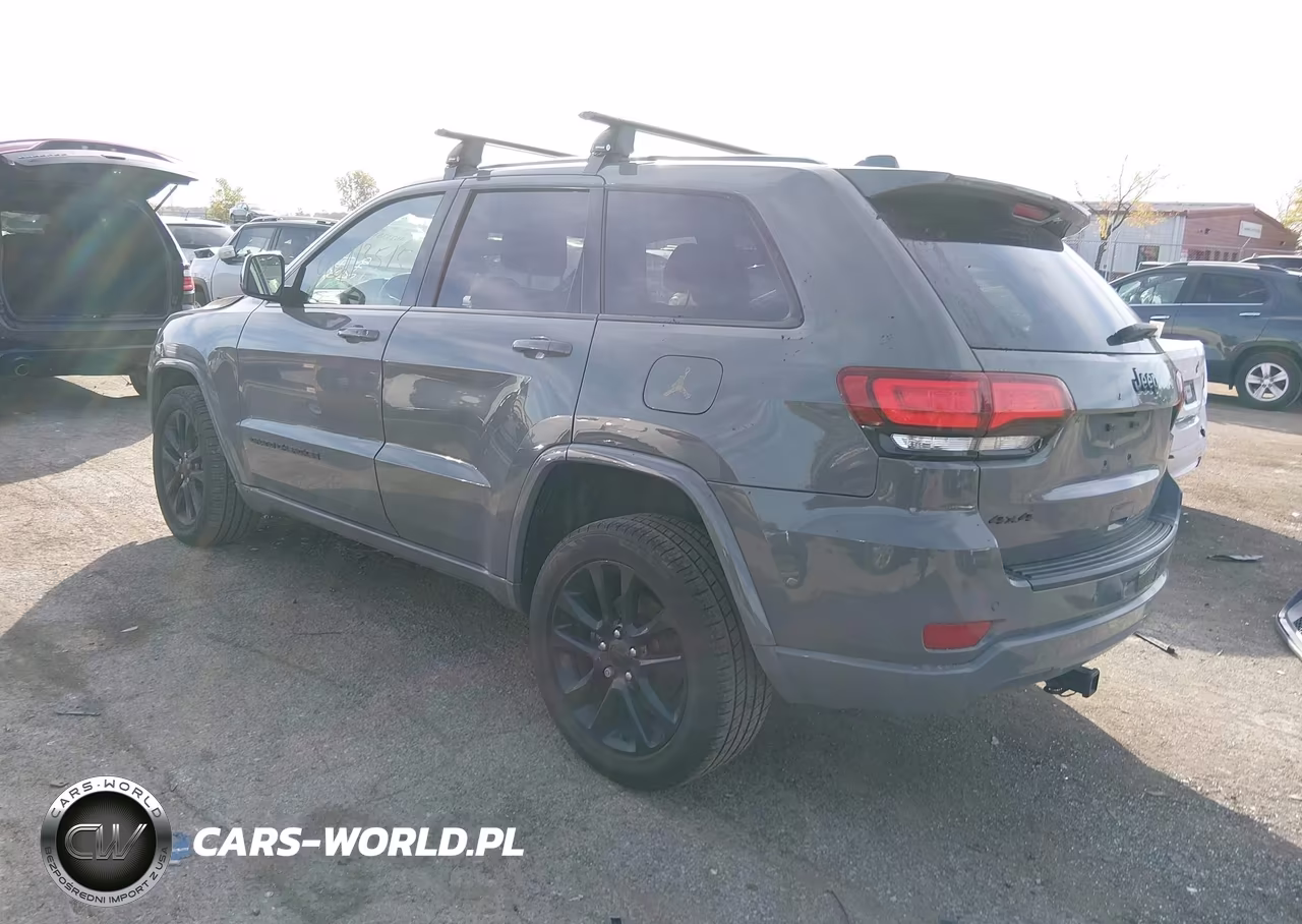 2020 Jeep Grand Cherokee Altitude 4X4 VIN:1C4RJFAGXLC139560 - 3