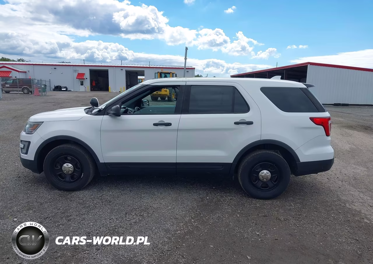 2017 Ford Utility Police Interceptor VIN:1FM5K8AR9HGE15828 - 18