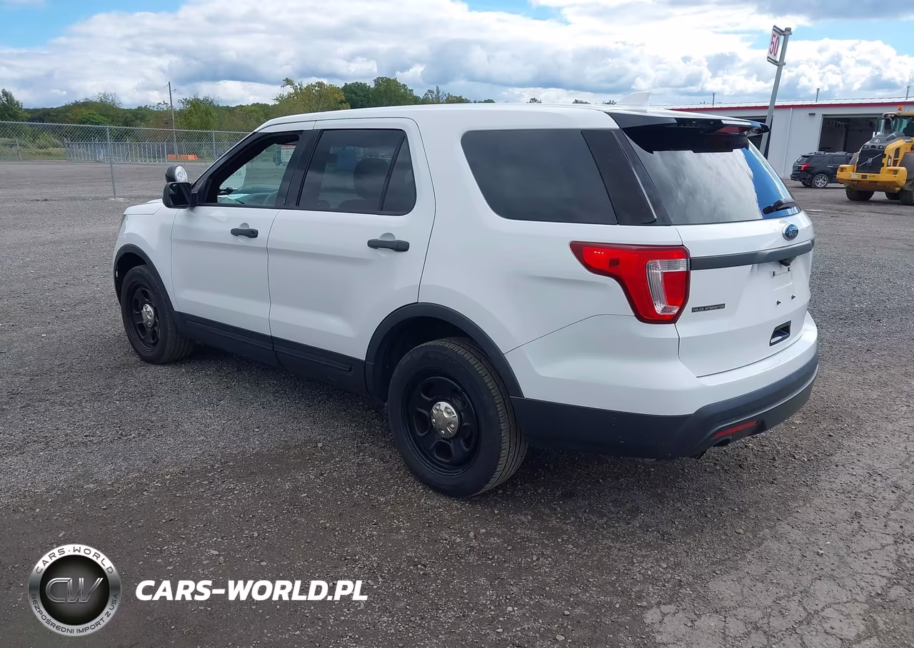 2017 Ford Utility Police Interceptor VIN:1FM5K8AR9HGE15828 - 3