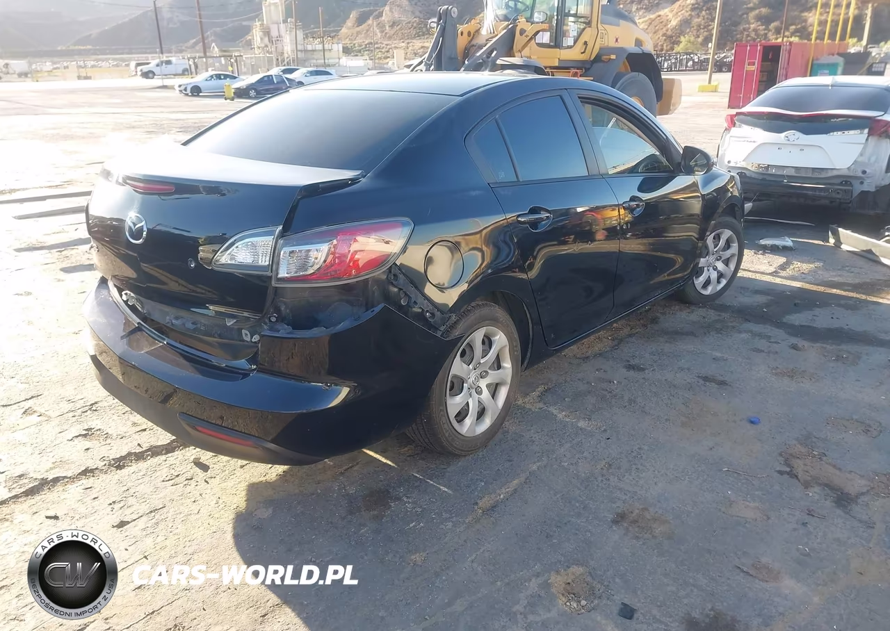 2011 Mazda Mazda3 I Sport VIN:JM1BL1UGXB1490988 - 4