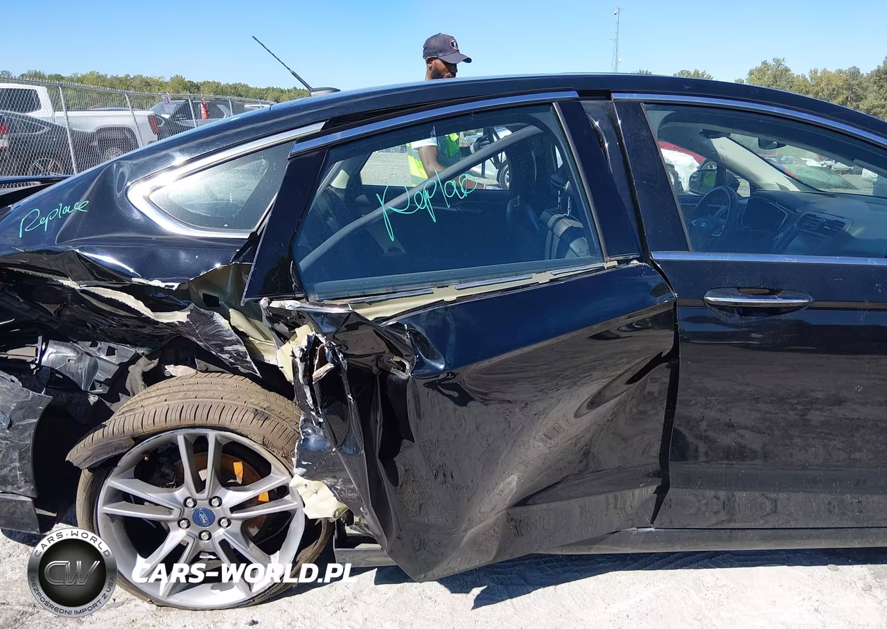 2016 Ford Fusion Titanium VIN:3FA6P0K96GR351822 - 18