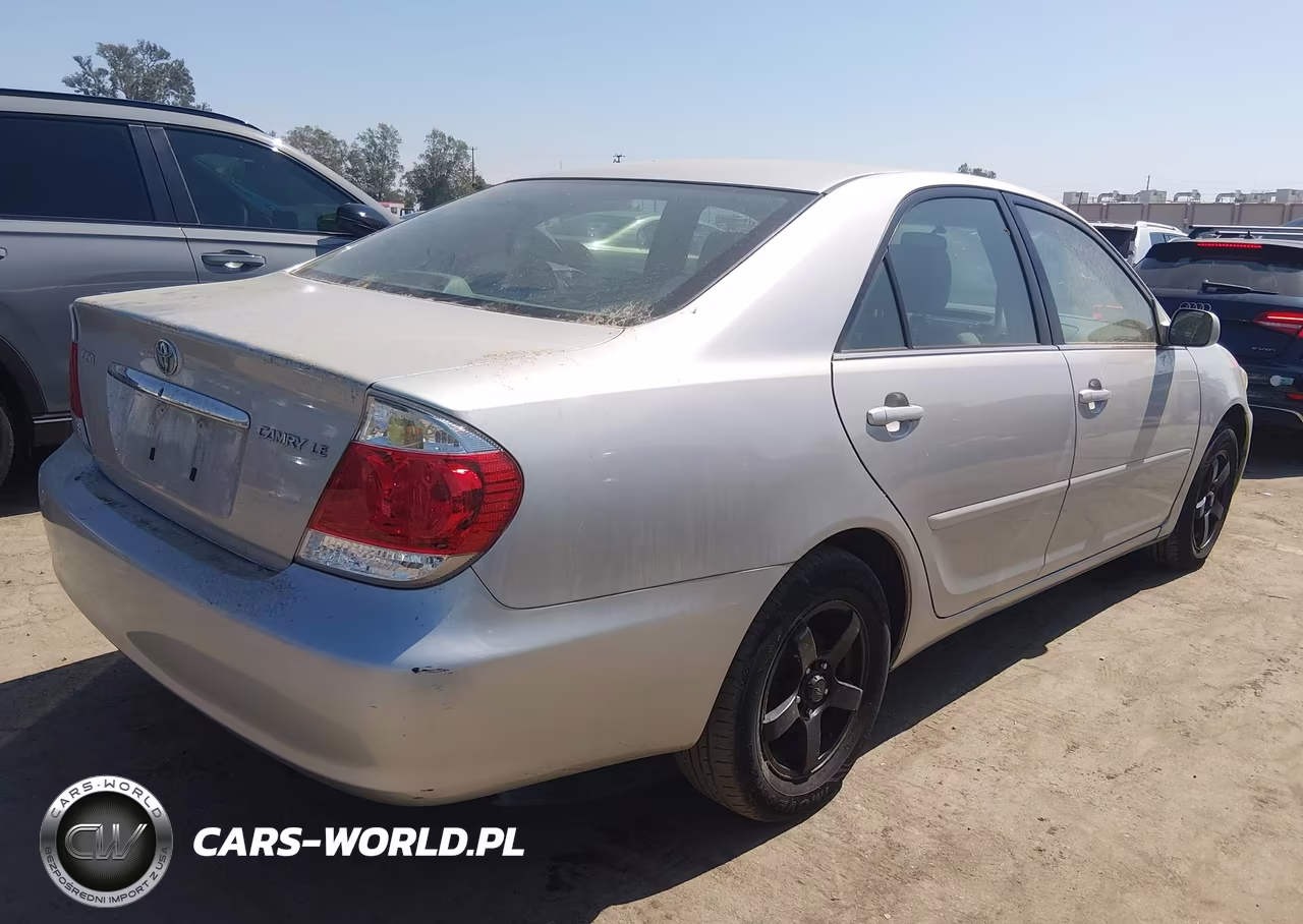 2005 Toyota Camry Le VIN:4T1BE32K05U085380 - 4