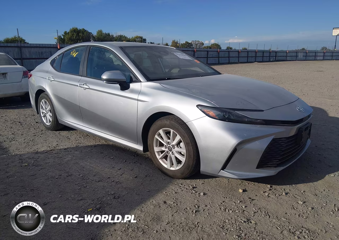 2026 Toyota Camry Le – zdjęcie 1 z 17