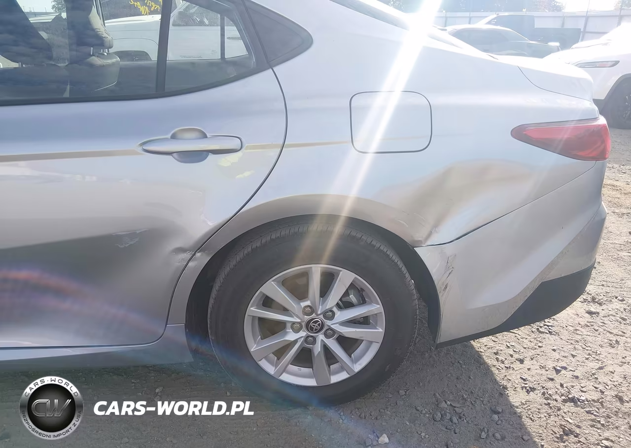 2026 Toyota Camry Le VIN:4T1DAACK8TU759991 - 17