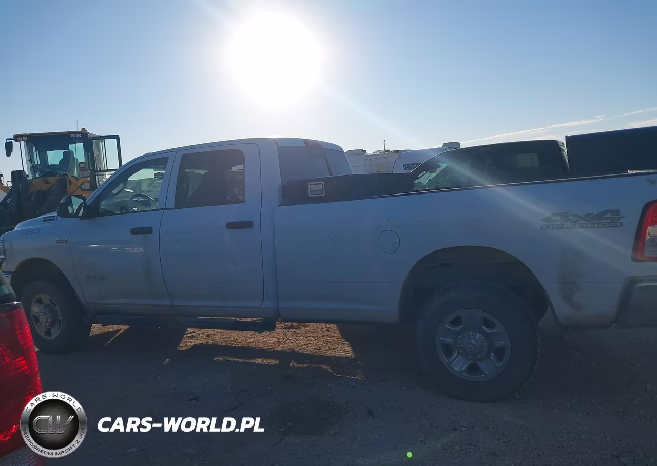 2022 Ram 2500 Tradesman 4X4 8' Box VIN:3C6UR5HJ1NG438327 - 14