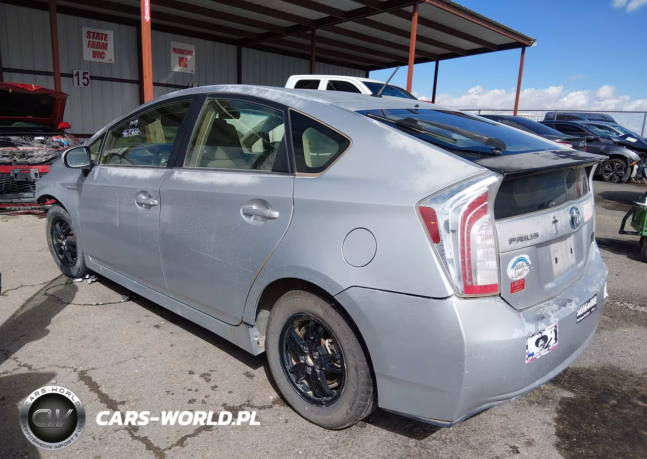 2013 Toyota Prius Two VIN:JTDKN3DUXD1631217 - 3