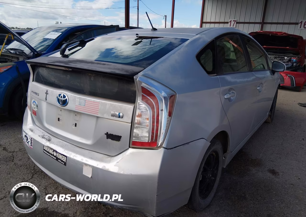 2013 Toyota Prius Two VIN:JTDKN3DUXD1631217 - 4